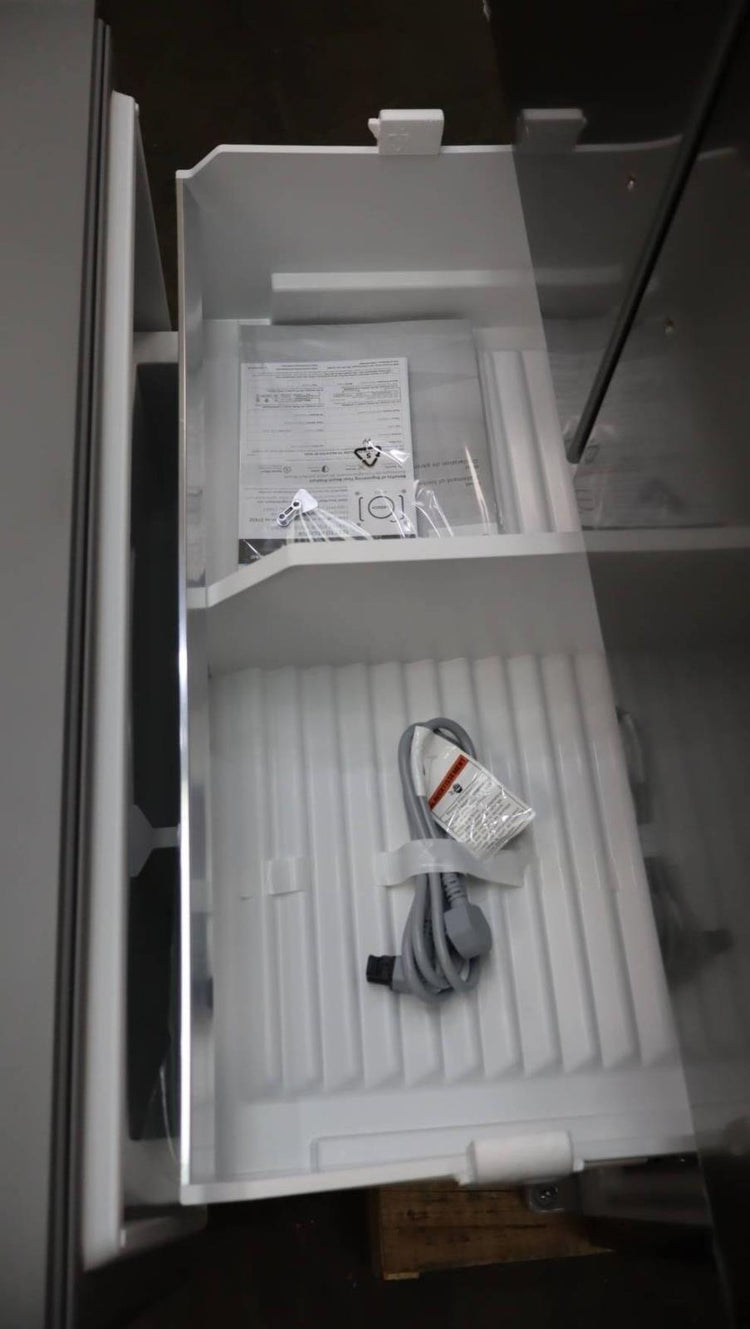 Bosch 500 Series 36 Inch Freestanding French Door Smart Refrigerator B36CD52SNS