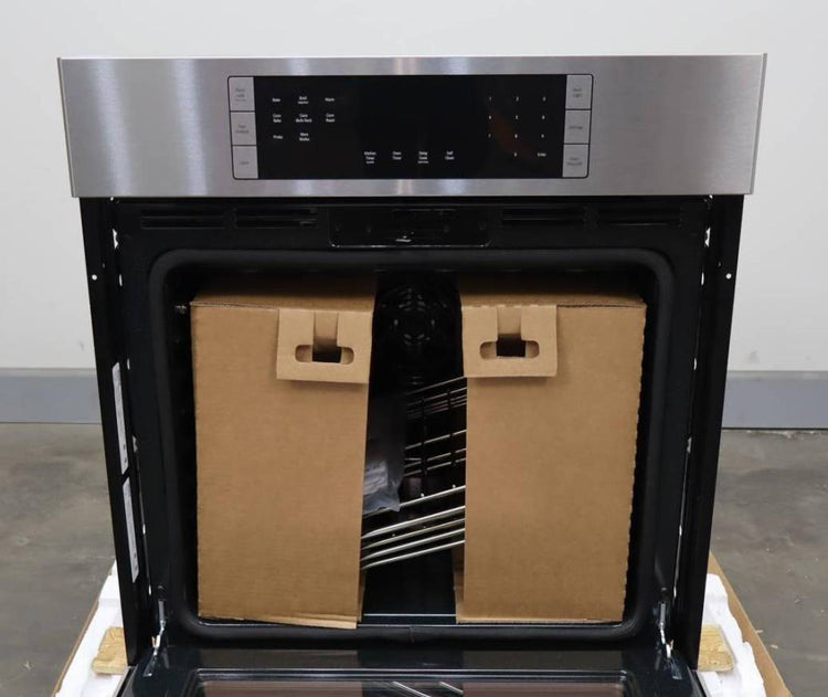 Bosch 27" 4.1 cu.ft Convection Single 800 Series Electric Wall Oven HBN8451UC