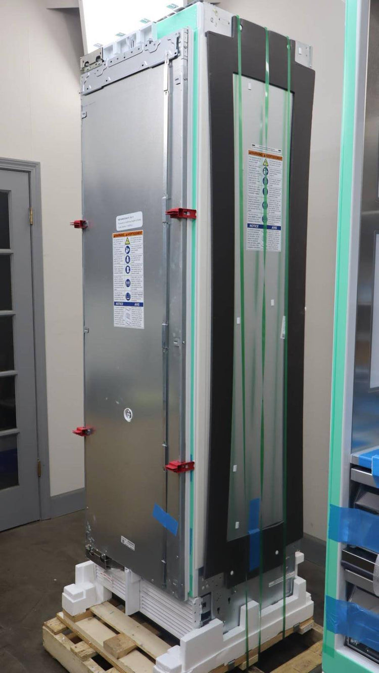 Thermador 48" Freedom Collection Refrigerator & Freezer T24IR905SP / T24IF905SP