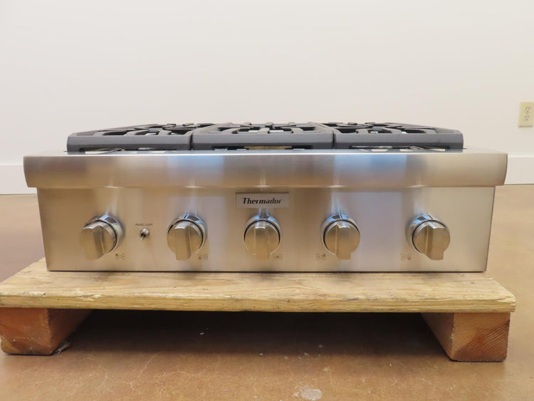 Thermador Professional Series PCG305W 30" Gas Rangetop 5 Pedestal Star®Burners
