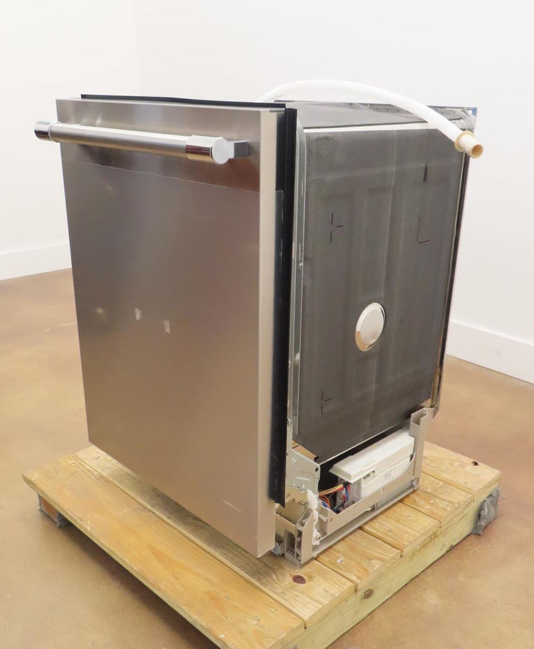 Thermador Emerald Series DWHD560CFP 24" Fully Integrated Smart Dishwasher