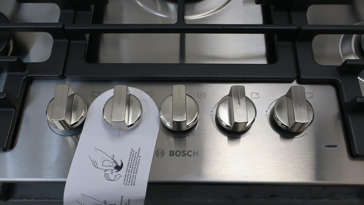 Bosch 30" 500 Series Red LED Light 5 Sealed Burners Gas Cooktop NGM5059UC