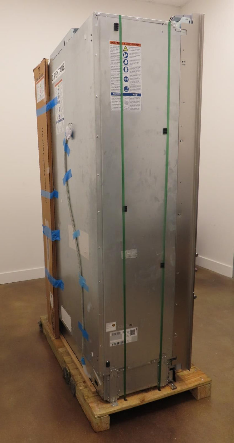 Thermador Freedom Collection T48BT110NS 48" BuiltIn French Door Refrigerator Pic