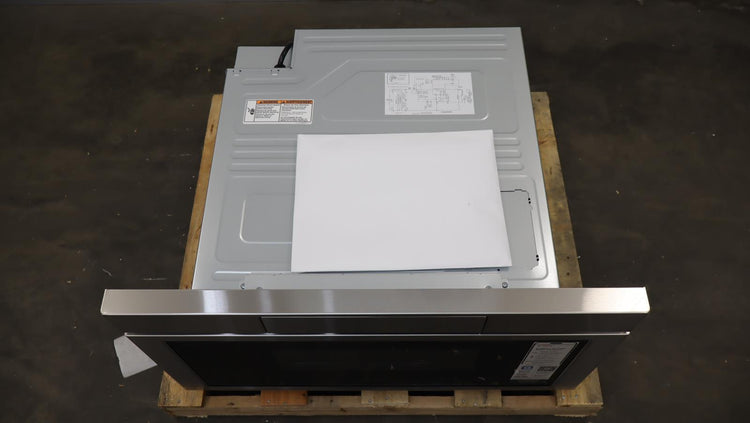 Bosch 800 Series 30" 1.2 Cu.Ft. Smart Tilt Display Microwave Drawer HMD8054UC