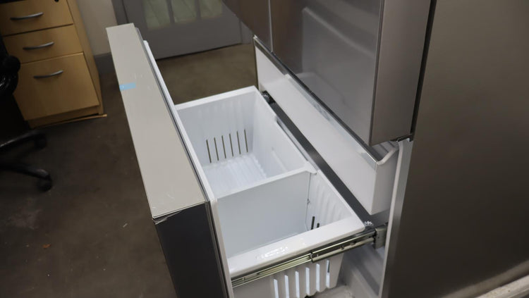 Bosch 500 Series 36" 20.8 Cu.Ft French Door Smart SS Refrigerator B36CD50SNS