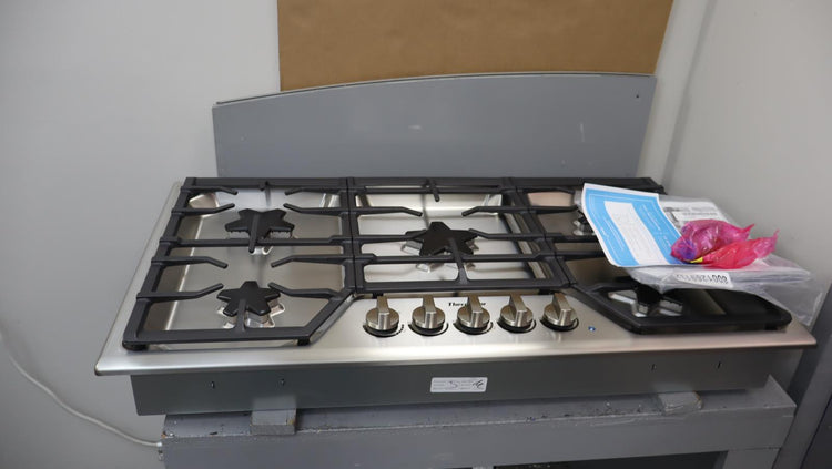 Thermador Masterpiece Series 36" Stainless 5 Sealed Burner Cooktop SGSX365TS