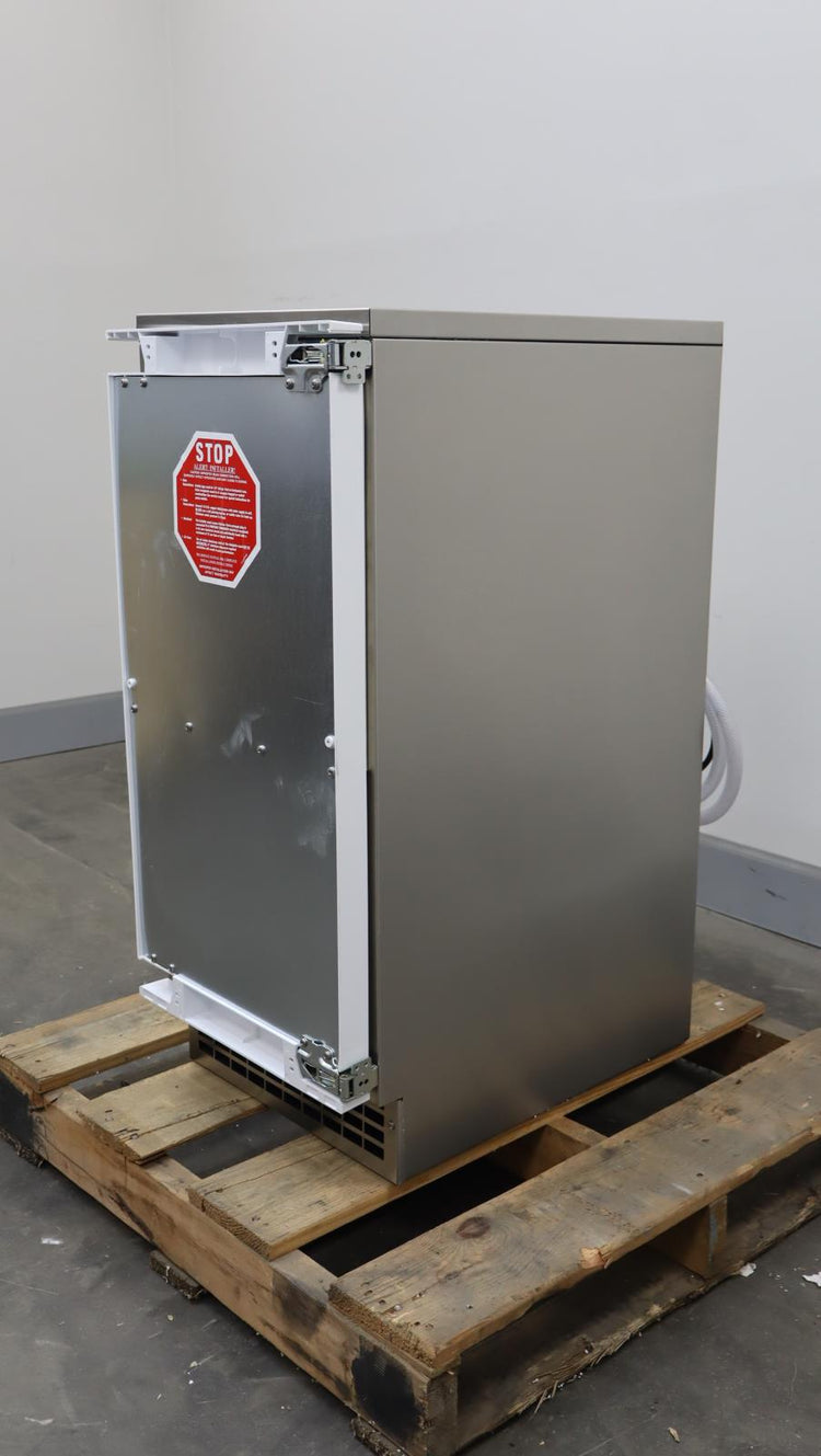 Viking Professional Series15" Gravity Drain Panel R Nugget Ice Maker FGNI515 - Alabama Appliance
