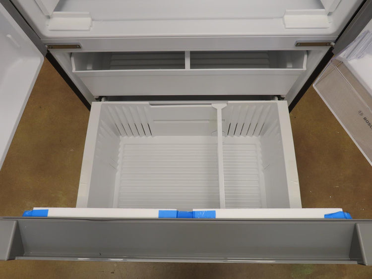 Bosch 100 Series B36FD10ENS 36" Freestanding French Door Smart Refrigerator Pics