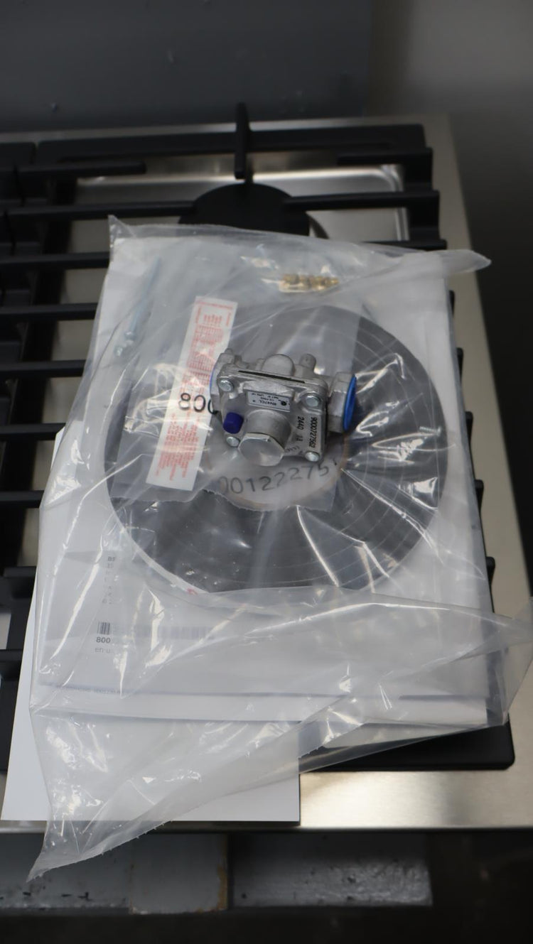 Bosch 800 Series 36" 5 Sealed Burners Built-In Gas Cooktop NGM8659UC