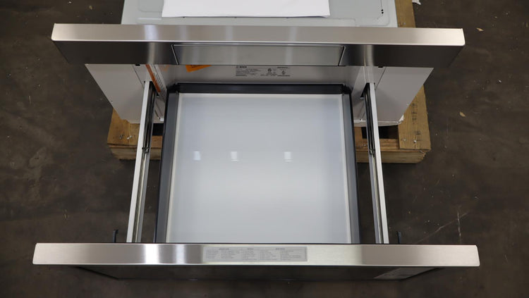 Bosch 30" 800 Series Tilt Display 1.2 Cu.Ft. Smart Microwave Drawer HMD8054UC