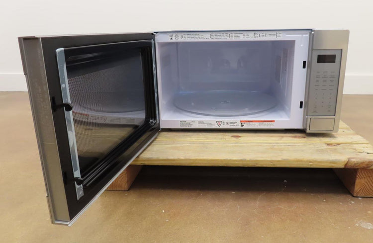 Thermador Masterpiece Series MBCS 24" Built-In S.Steel Microwave (Local Pickup)