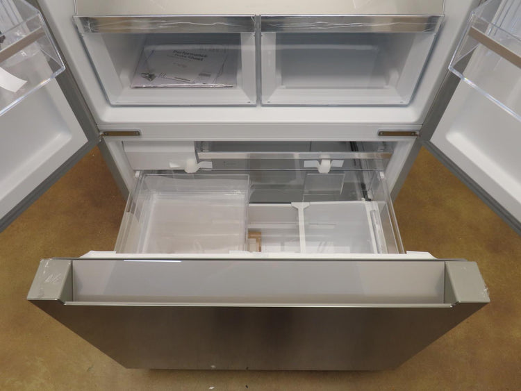 Bosch 800 Series B36CT81ENS 36" Smart French Door Bottom Mount Refrigerator Pics