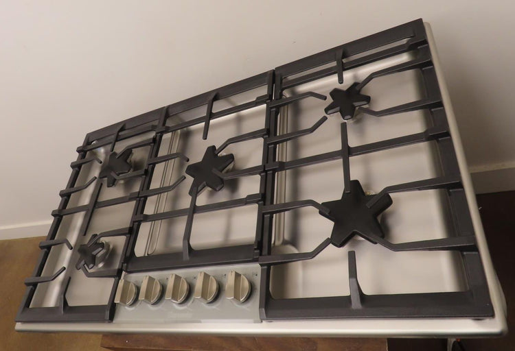 Thermador Masterpiece Series SGSXP365TS 36" Gas Cooktop Full Warranty