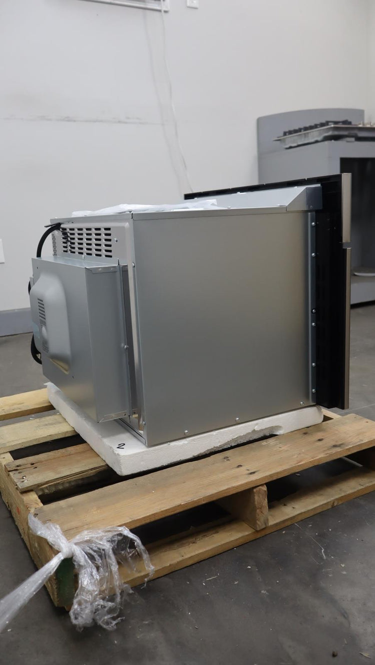 Bosch 800 Series 27" Speed Chef Cooking Microwave / Convection Oven HMC87152UC