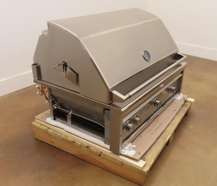Lynx Professional Grill Series L36R3NG 36" 935 Cooking Surface BuiltIn Grill Pic