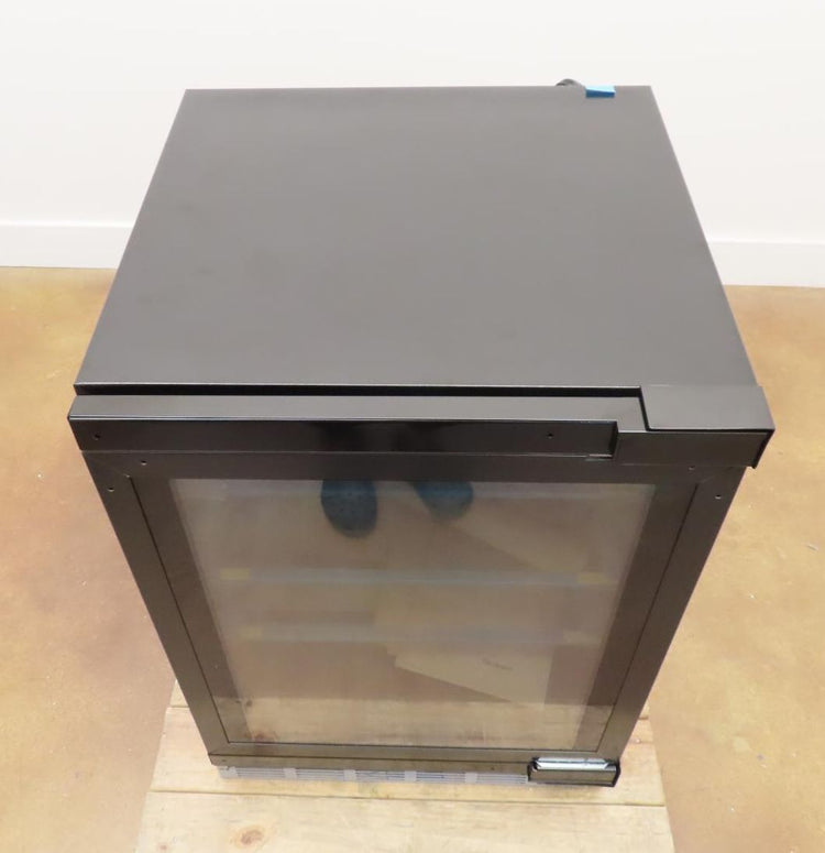 Thermador Freedom Collection T24UR905RP 24" Built-In Undercounter Refrigerator