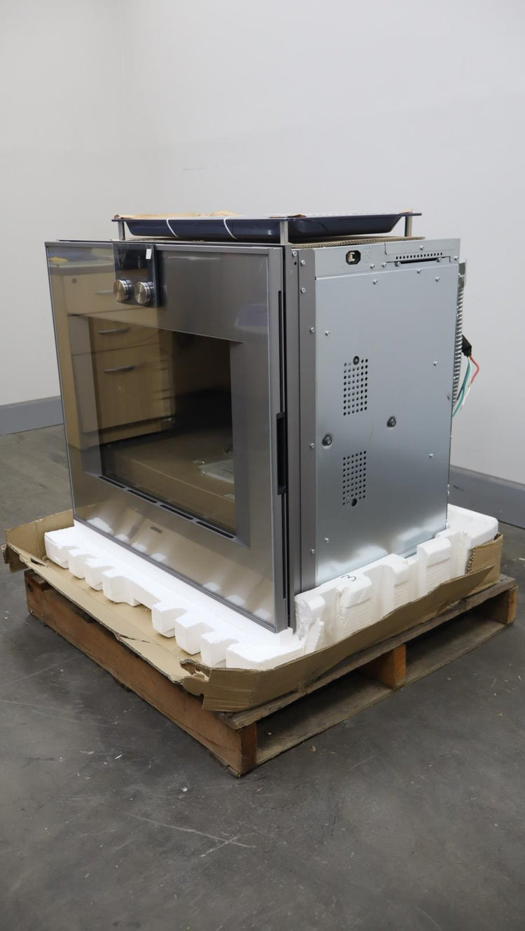 Gaggenau30" 4.5 Cu.Ft 400 Series TFT Glass Front SS Single Oven BO481613