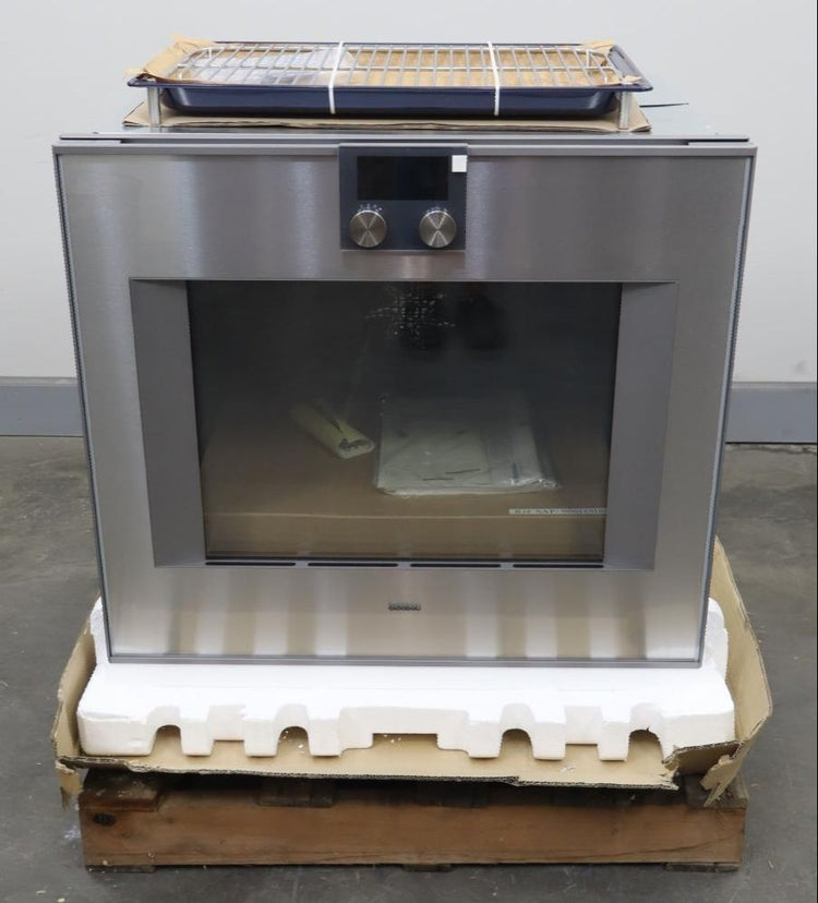 Gaggenau30" 4.5 Cu.Ft 400 Series TFT Glass Front SS Single Oven BO481613
