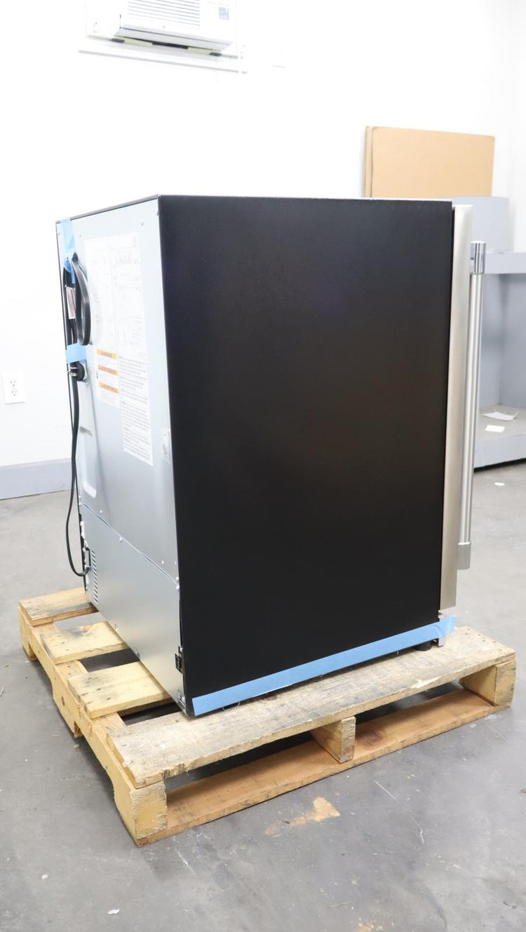 Thermador Freedom Collection 24" Built-In Undercounter Refrigerator T24UR925RS