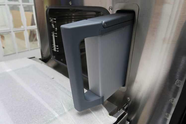 *Thermador Pro Grand 60" 6 Star Burner & Griddle SS Dual Fuel Range PRD606WESG