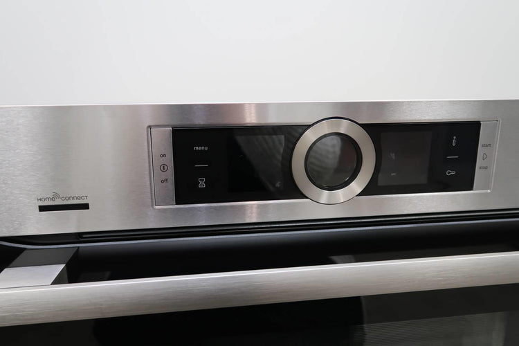 Bosch 500 Series 24" 11 Mode SS Home Connect Single Electric Wall Oven HBE5452UC