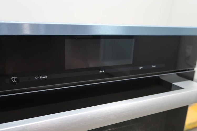 Miele ContourLine Series 24" RemoteVision Non Plumbed Combi-Steam DGC 6760 XXL