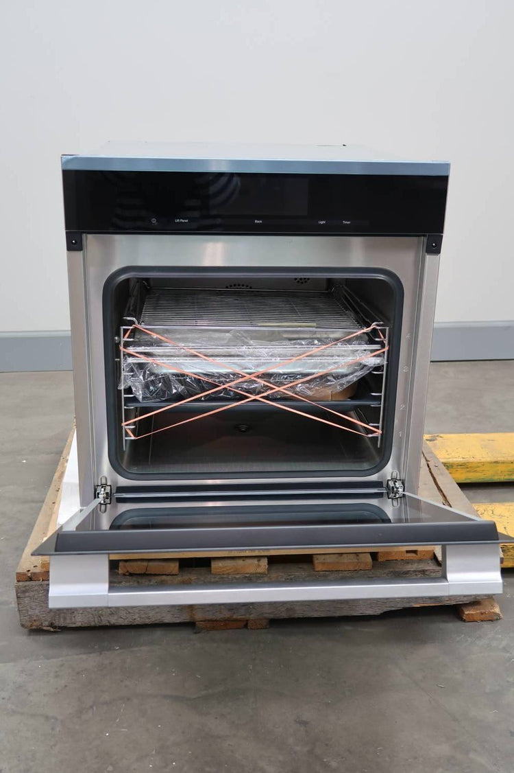 Miele ContourLine Series 24" RemoteVision Non Plumbed Combi-Steam DGC 6760 XXL