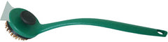 Big Green Egg® SpeediClean Palmyra Bristle Long-Handle Grid Scrubber