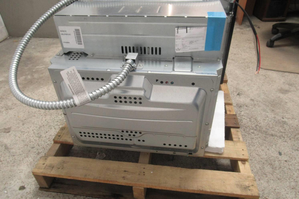 Bosch 30" 1.4 cu.ft European Convection Benchmark Series Steam Oven HSLP451UC