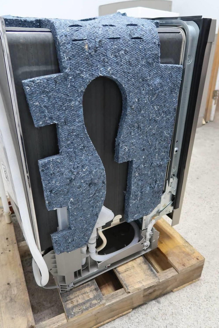 Bosch 300 DLX Series 24" 3rd Rack Fully Integrated 44dB Dishwasher SHS863WD5N