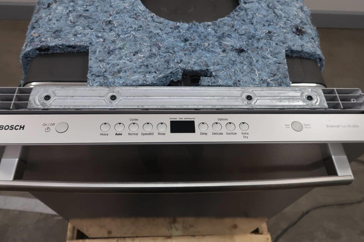 Bosch Ascenta 24" SS 15 Place Setting Integrated 48dB Dishwasher SHXM4AY55N