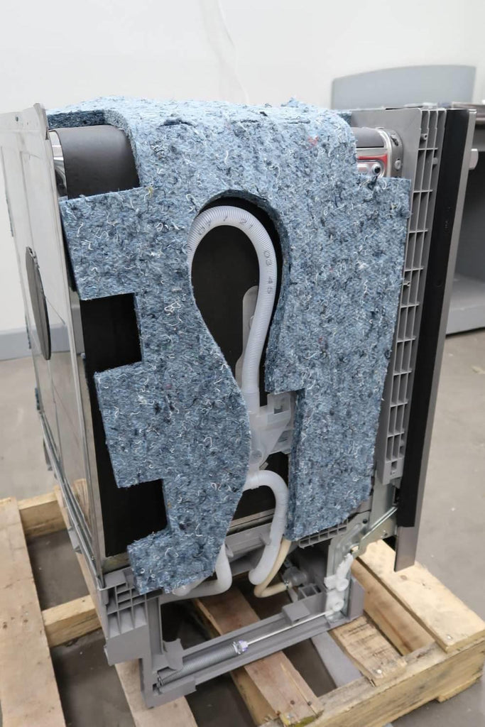 Bosch Ascenta 24" SS 15 Place Setting Integrated 48dB Dishwasher SHXM4AY55N