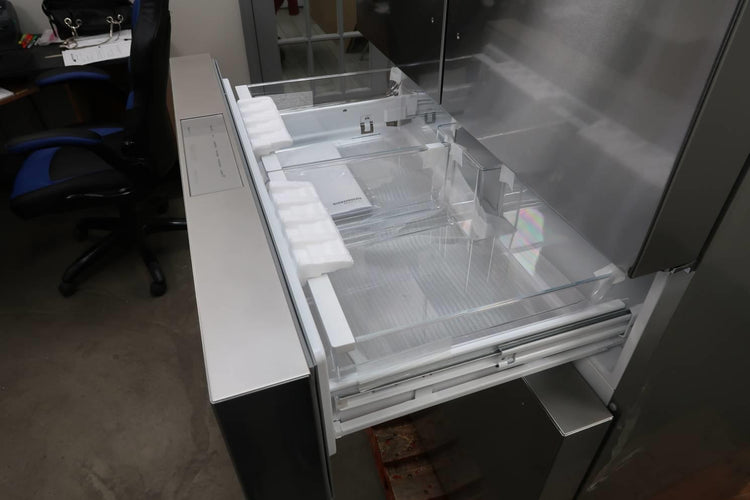 Bosch 800 Series 36" SS Counter Depth French Door Smart Refrigerator B36CL80SNS