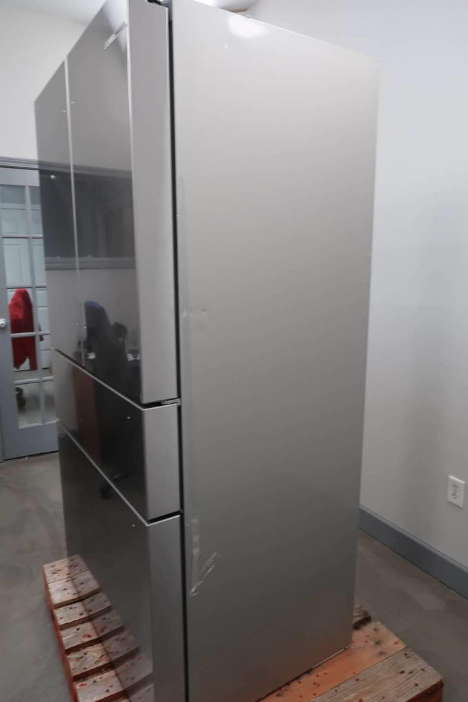 Bosch 800 Series 36" SS Counter Depth French Door Smart Refrigerator B36CL80SNS
