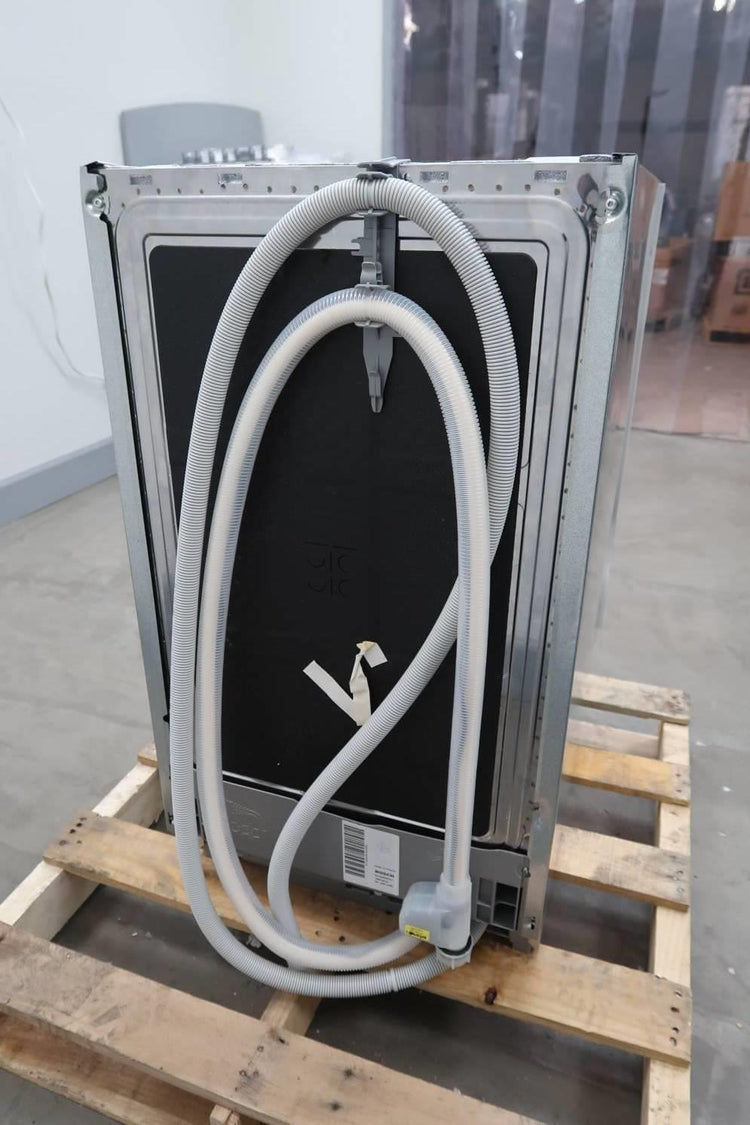 Bosch 800 Series 18" SS 44 dBA ADA Integrated Smart Dishwasher SPX68B55UC