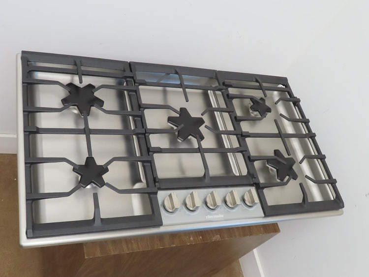 Thermador Masterpiece Series SGSXP365TS 36" Gas Cooktop Full Warranty & Perfect