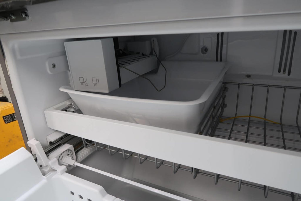 Viking 3 Series '20 36" 22.1 Cu.Ft LED French-Door Refrigerator *RVRF3361SS