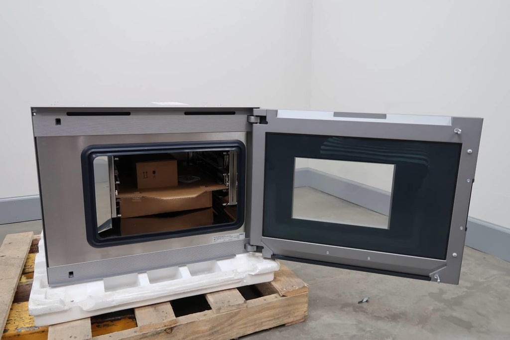 NIB Gaggenau 400 Series 24" Halogen Light. Combi-Steam Convection Oven BS474611