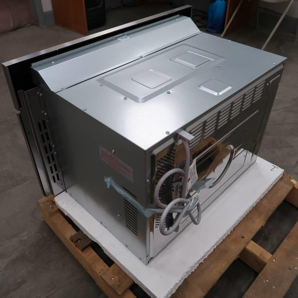 Thermador Masterpiece Series 30" SS 950w 1.6 Cu.Ft. Built In Microwave MB30WS