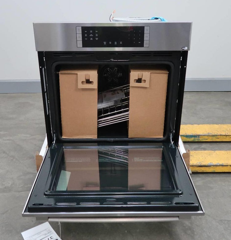 Bosch 800 Series 30" European Convect Single Wifi Electric Wall Oven HBL8453UC