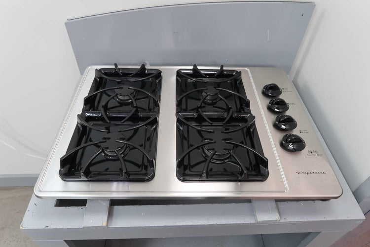 Frigidaire 30'' Stainless 4 Sealed Burner UltraSoft Design Gas Cooktop FGC30S4DC
