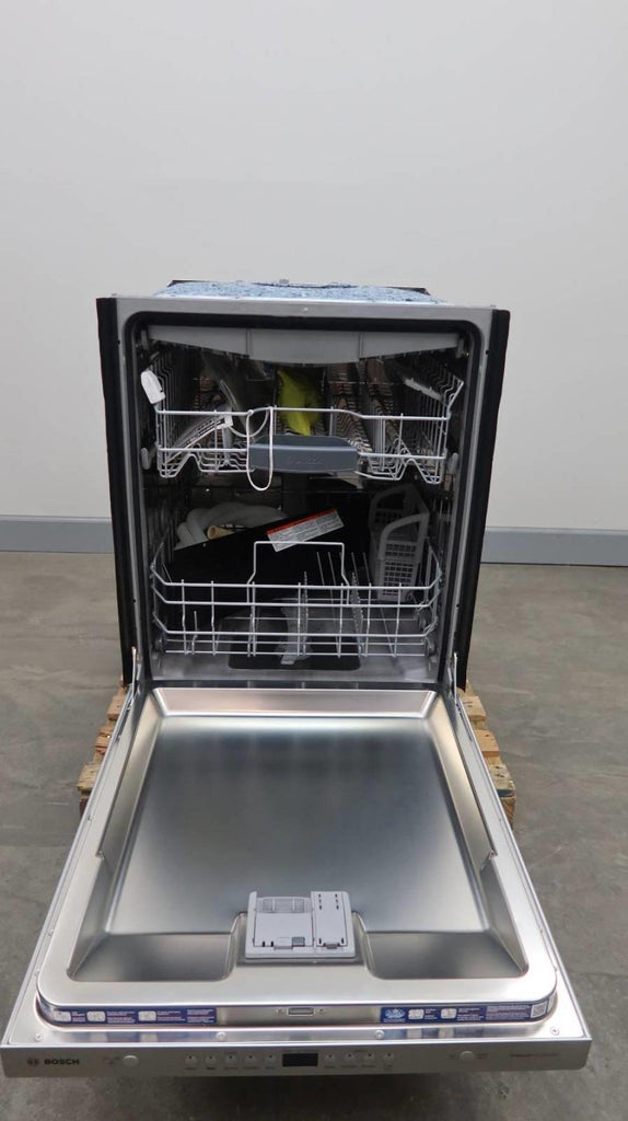 Bosch Ascenta 24" SS 15 Place Setting Integrated 48dBA Dishwasher SHXM4AY55N