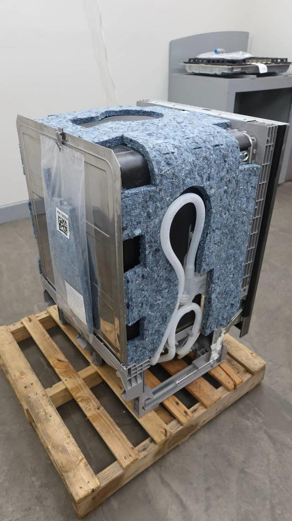 Bosch Ascenta 24" SS 15 Place Setting Integrated 48dBA Dishwasher SHXM4AY55N