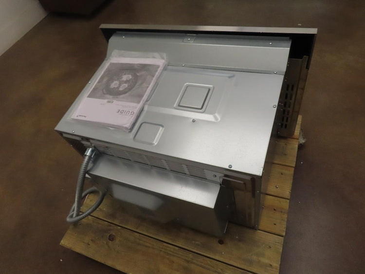 Thermador Professional Series MC30WP 30" Convection Speed Oven Detailed Images