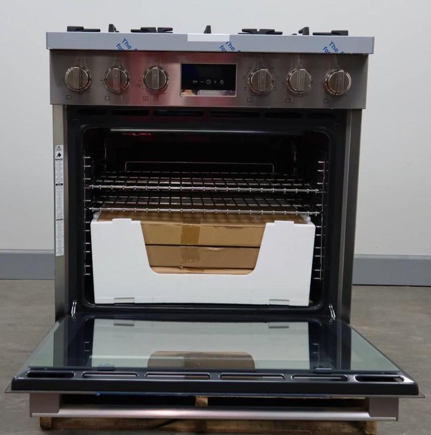 Bosch 800 Series 30 Inch SS 3.9 Cu. Ft Freestanding Dual Fuel Range HDS8055U