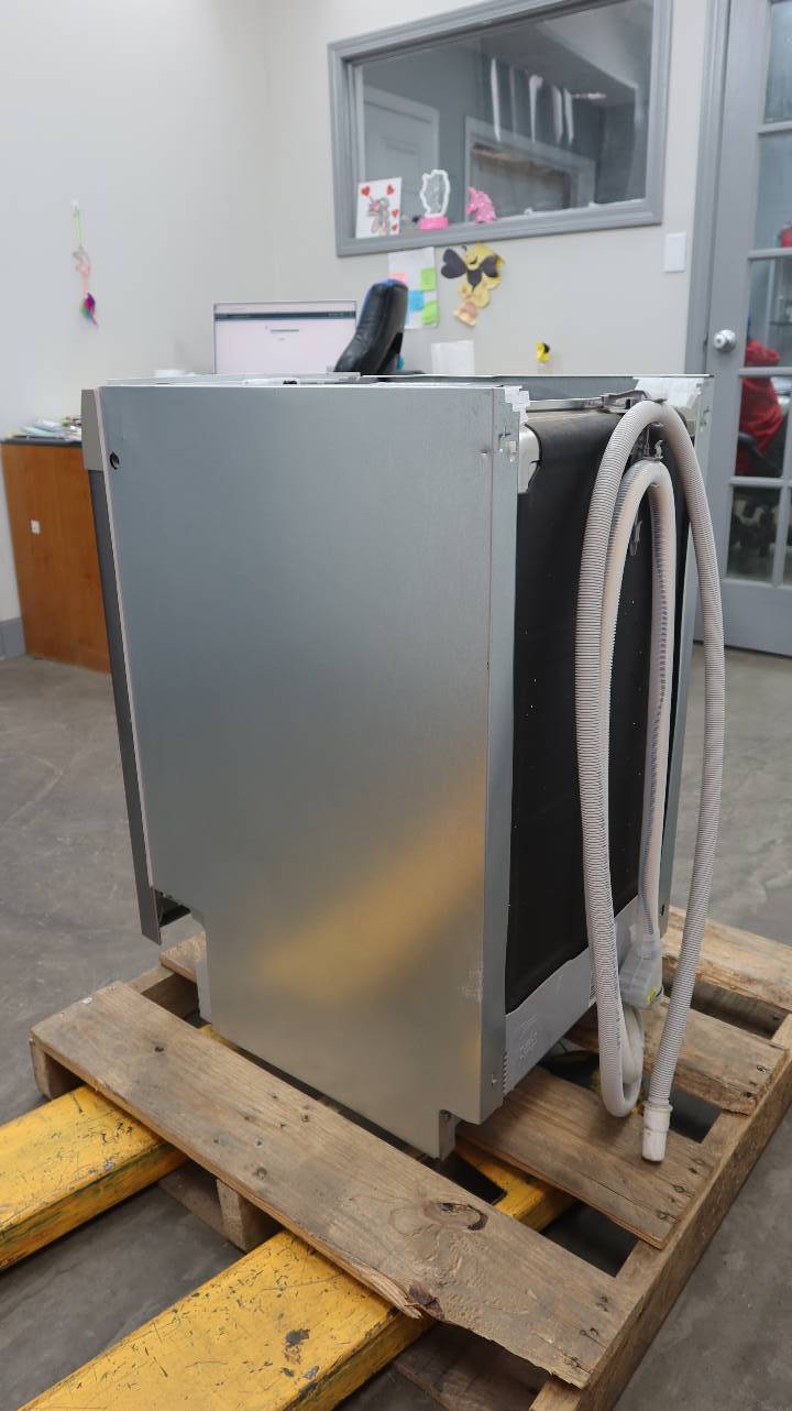 Bosch 300 18" 46 dBA InfoLight AquaStop Plus Built-In-Dishwasher SPE53U55UC - Alabama Appliance