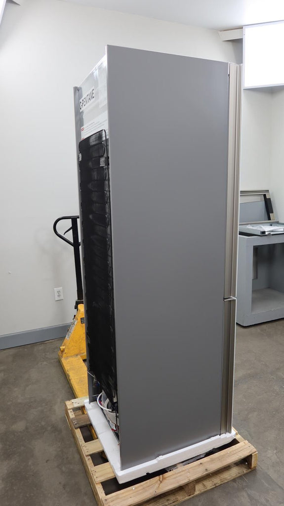 Bosch 800 Series 24" 10 Cu. Ft Freestanding Bottom Mount Refrigerator B10CB81NVW