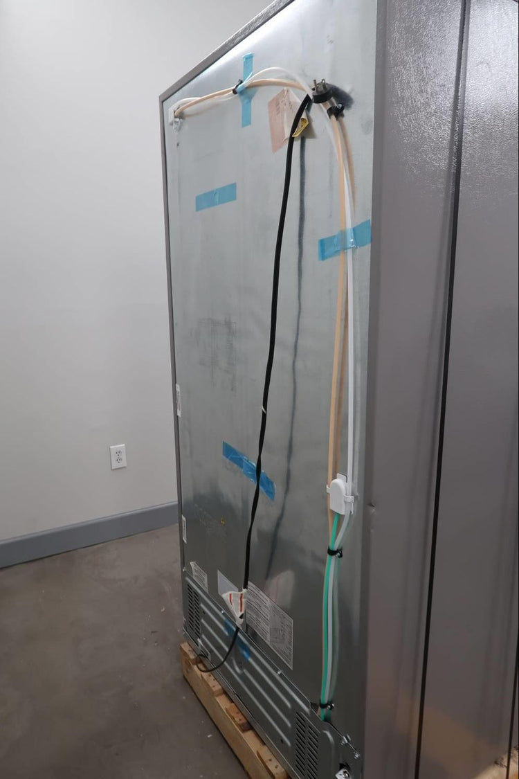 Viking 3 Series '20 36" 22.1 Cu.Ft LED French-Door Refrigerator *RVRF3361SS