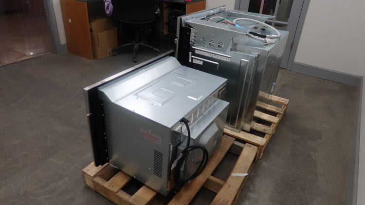 Bosch 500 Series 30" Double Speed Combination Electric Wall Oven HBL5754UC