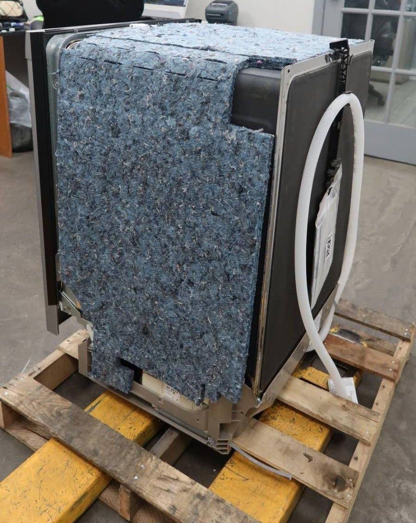 Bosch 300 Series 24" SS 3rd Rack 44 dBA Fully Integrated Dishwasher SHSM63W55N